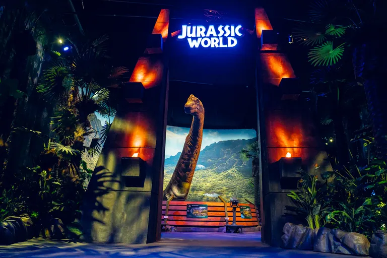 Jurassic World: The Experience